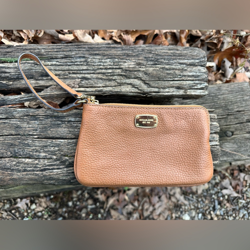 Michael Kors wristlet